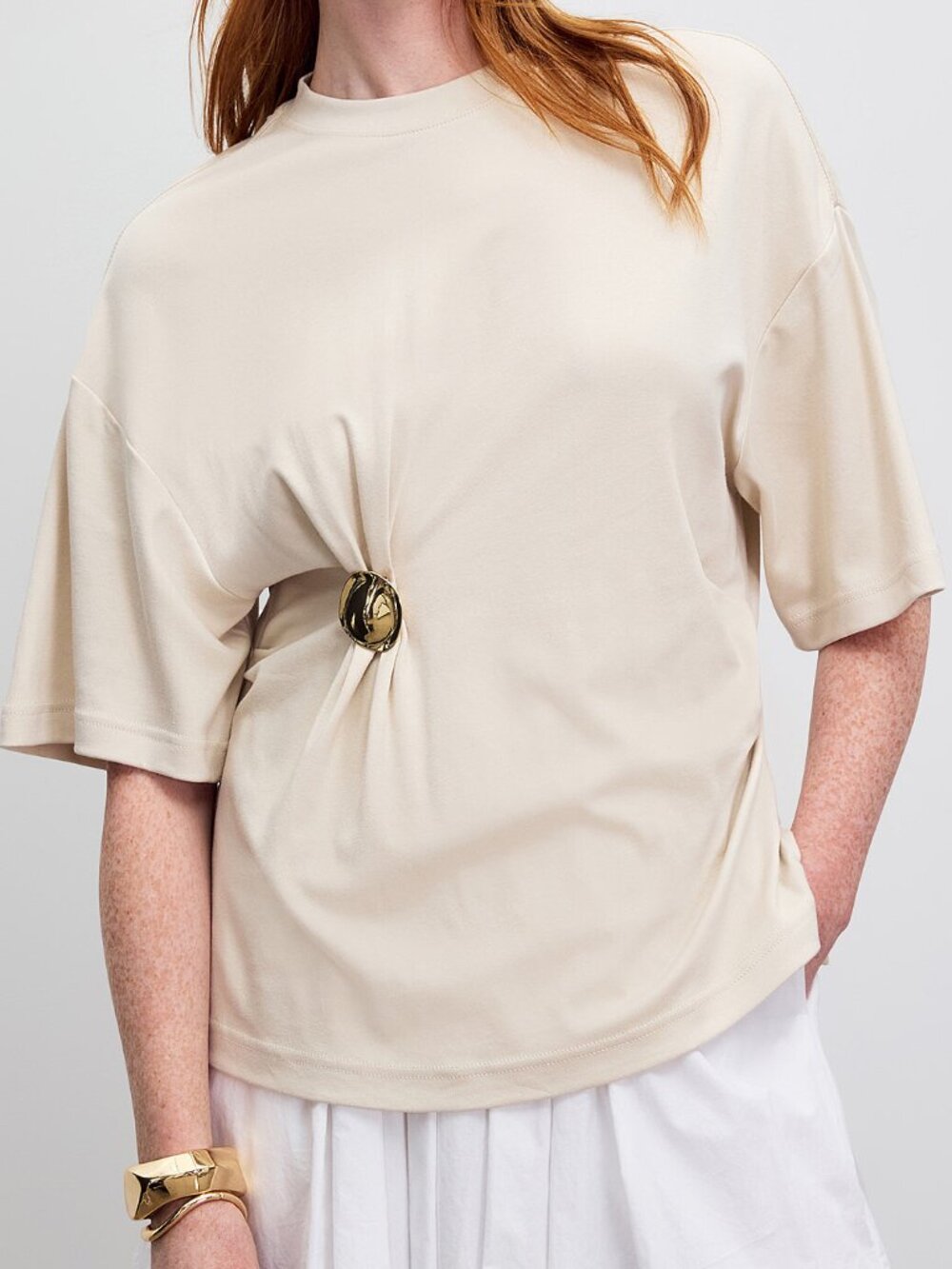 Second Female Golden pin gathered waist casual T-shirt